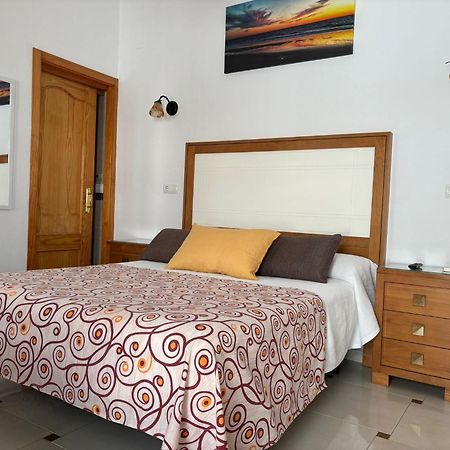 Hostal Los Arcos Hotel Chipiona Exterior photo